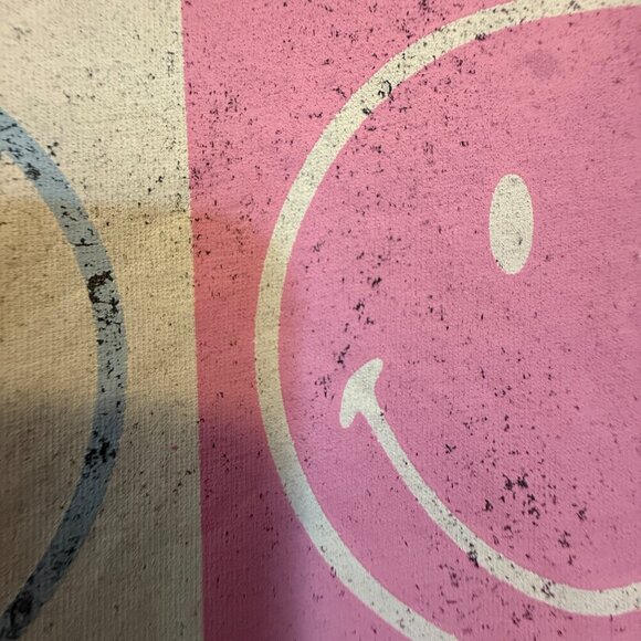 SmileyWorld Graphic T-Shirt Gray With Colorful Smileys Design Unisex Size L - Picture 6 of 10